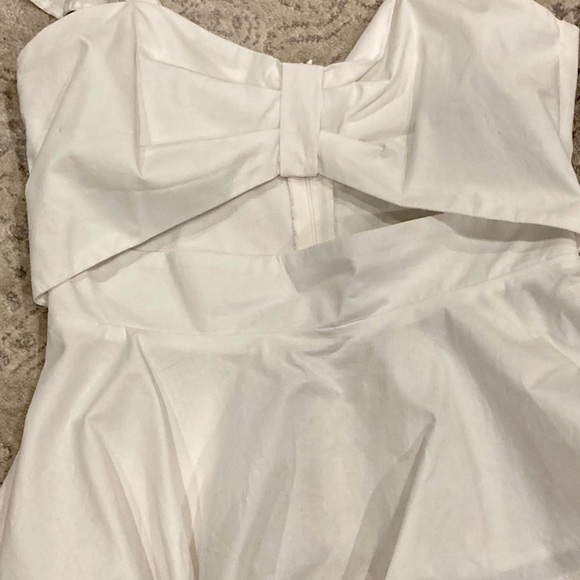 White Flutter Cut Out Top - Picture 6 of 6